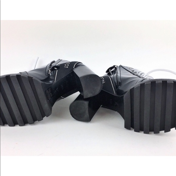 Louis Vuitton Star Trail Ankle Boots - Picture 5 of 5